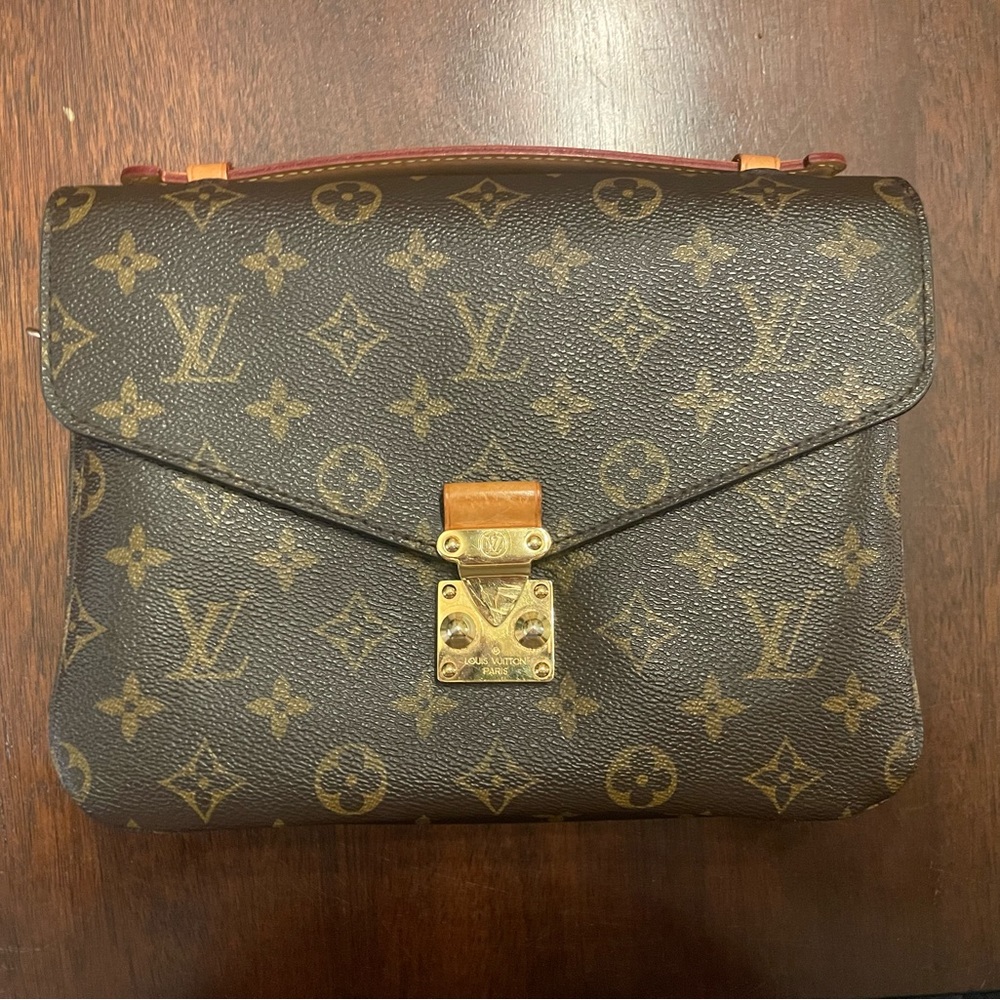 Louis Vuitton Pochette Métis Monogram